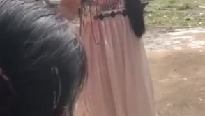 媳妇参加同学聚会时婆婆做法真奇葩